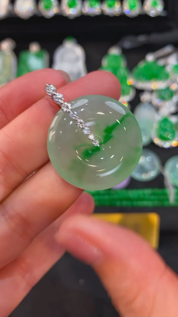 【闪购商品】翡翠颈饰未镶嵌扣子