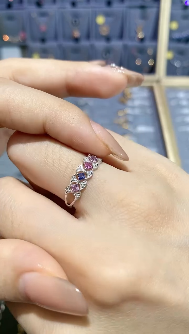 【闪购商品】蓝宝石戒指18K金镶嵌戒指