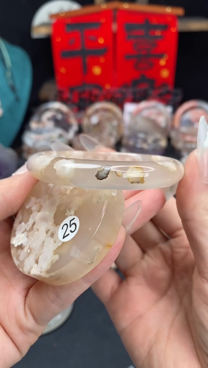 【闪购商品】石英质玉手镯（圆镯）未镶嵌53.9