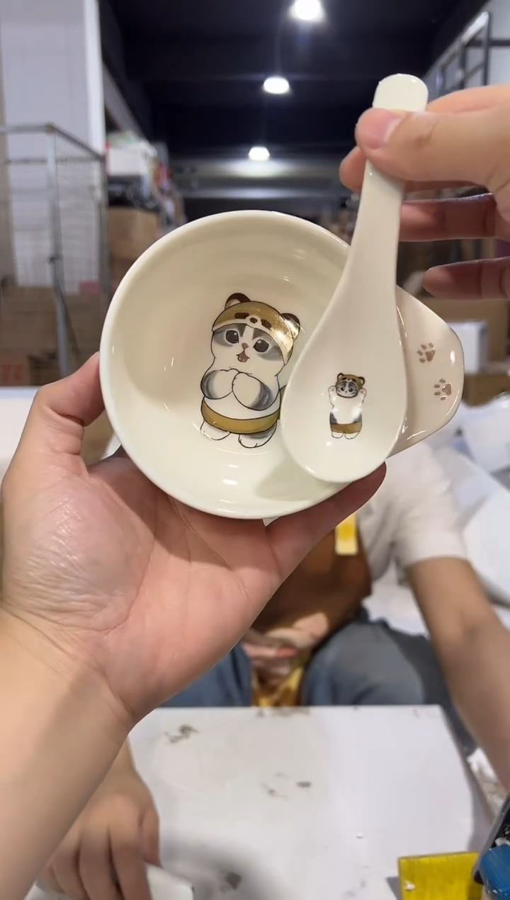 瓷片鲨鱼猫小碗加勺