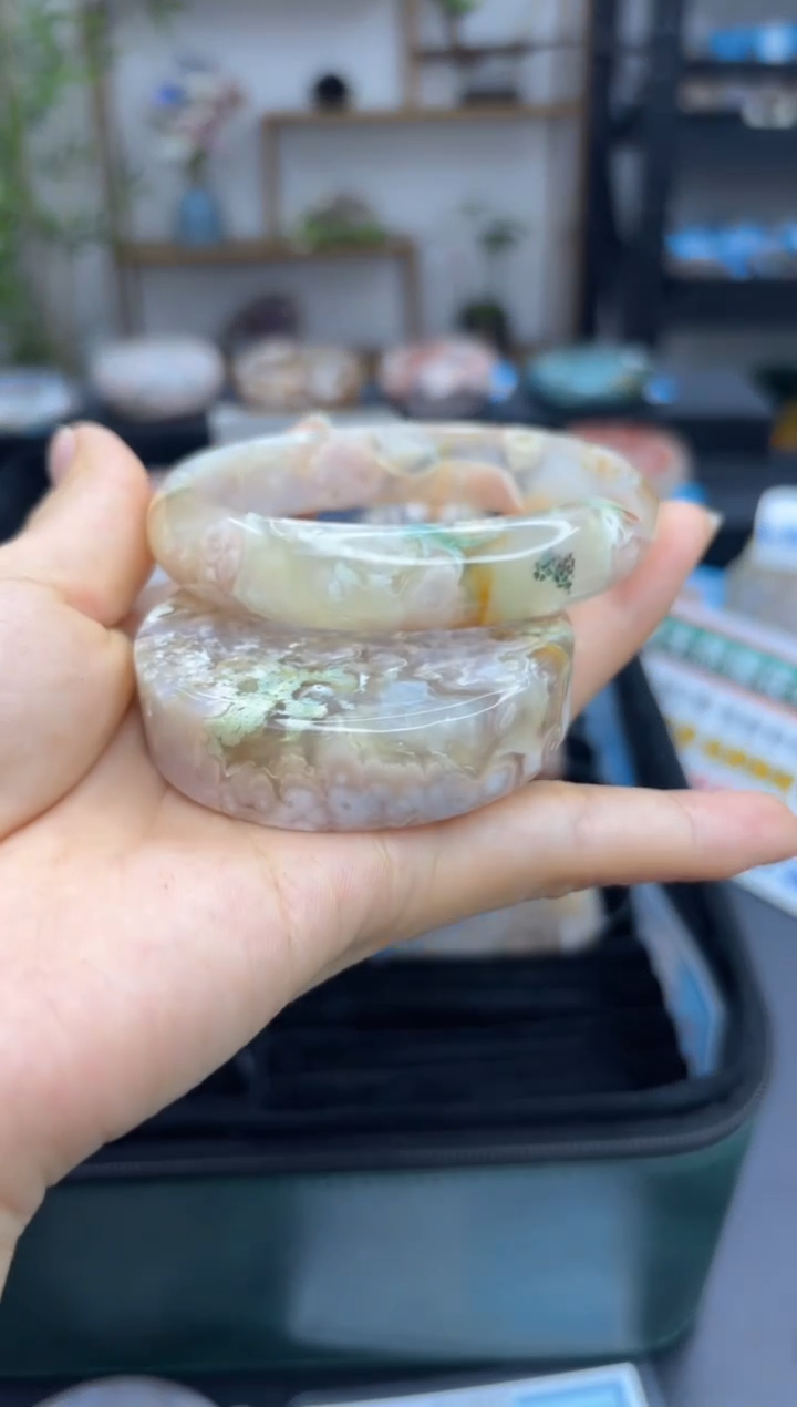 【闪购商品】石英质玉手镯未镶嵌A1581(62圈赠送镯心)