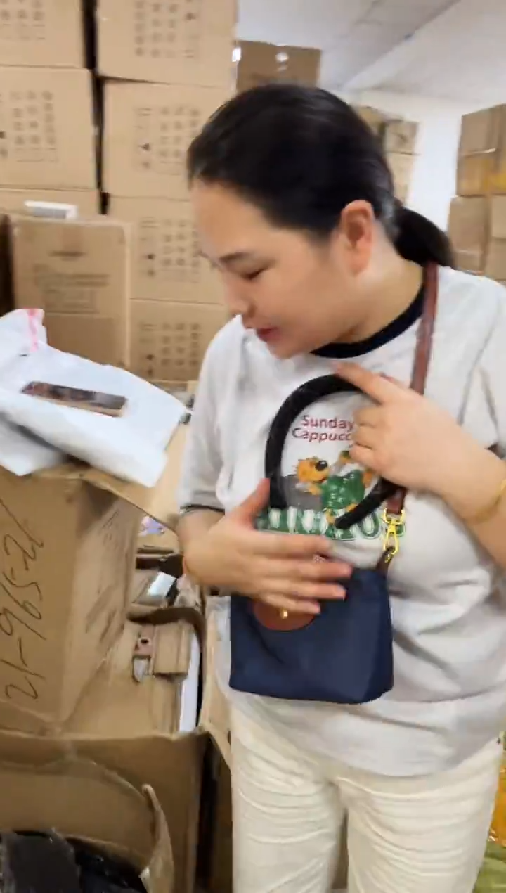 牦牛剖层皮革琪老板女包6号店超好看