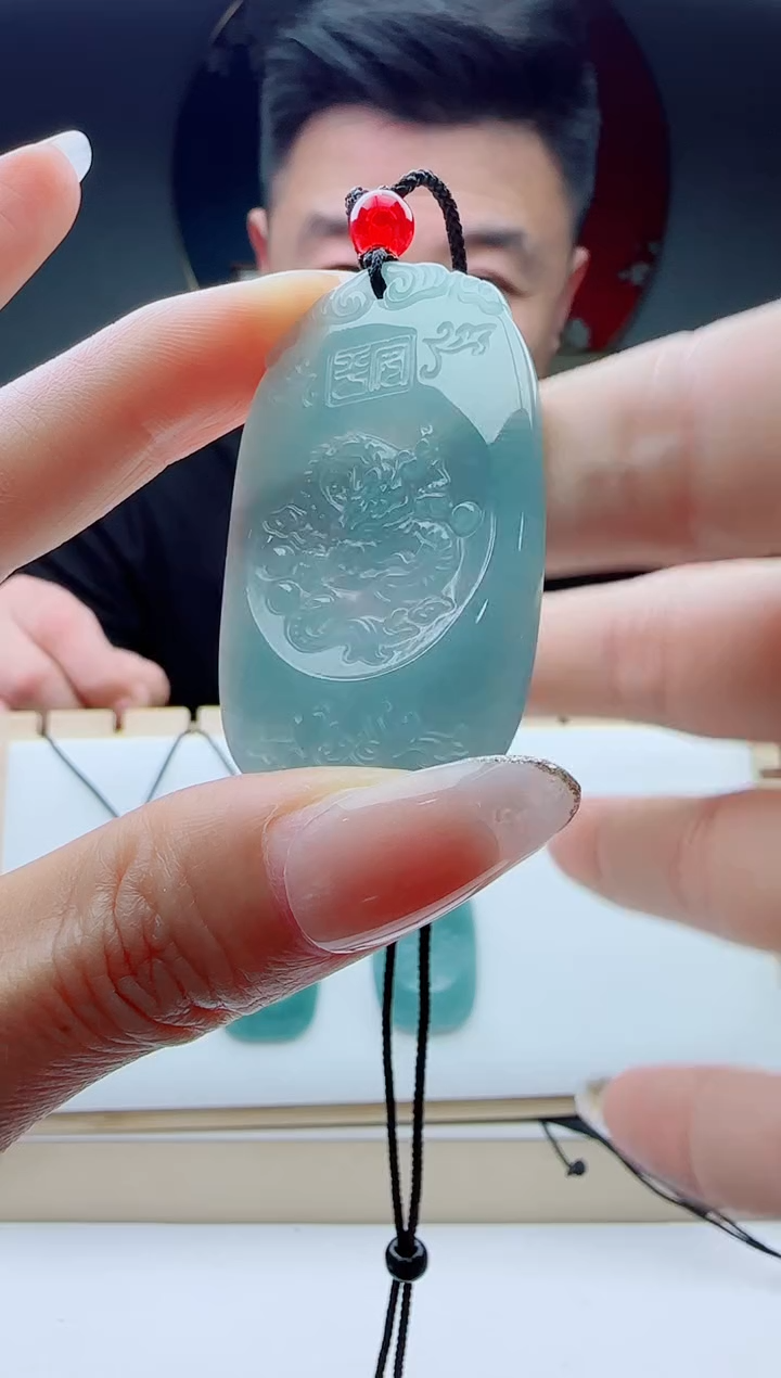 颈饰未镶嵌翡翠多样性发其一