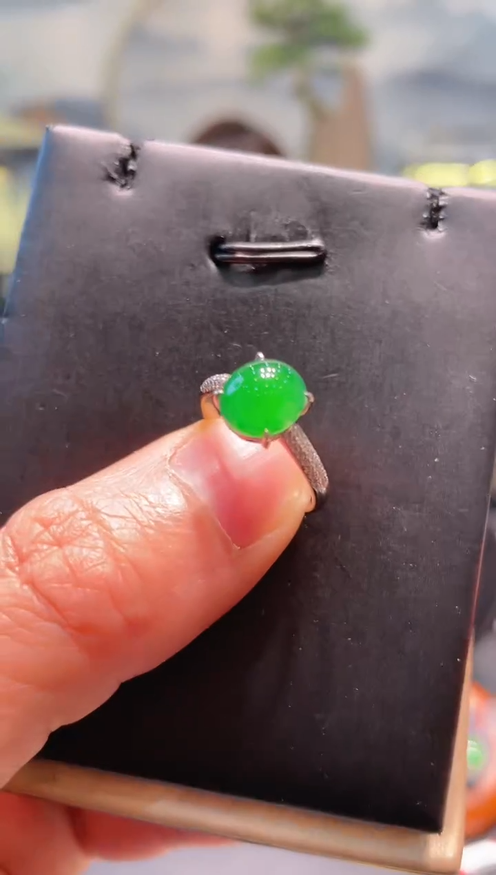 【闪购商品】翡翠颈饰18K金镶嵌A122戒指