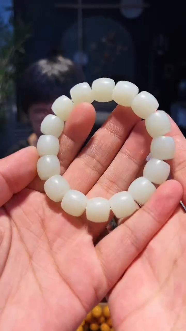 【闪购商品】和田玉手串未镶嵌14左右直切