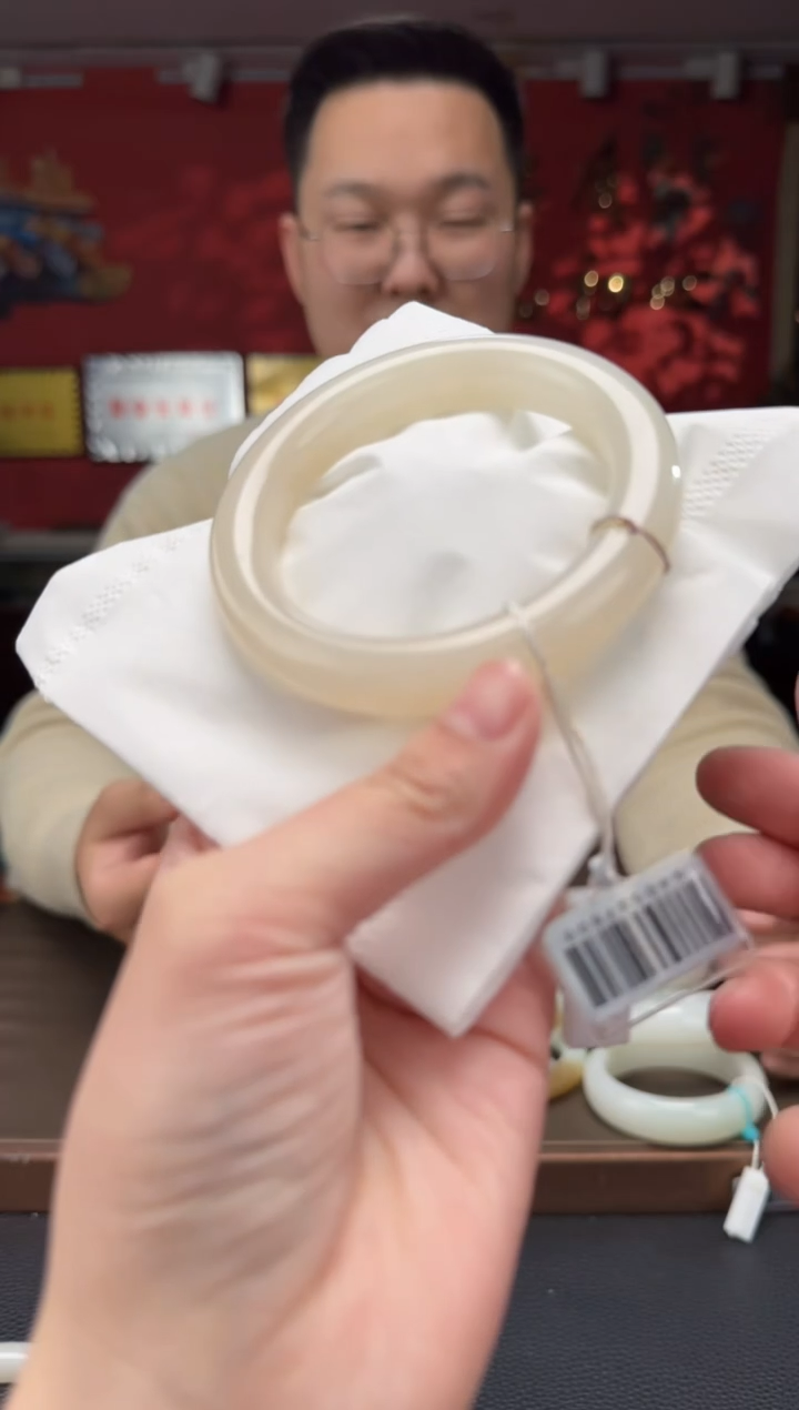 【闪购商品】和田玉.未镶嵌藕粉正装镯54-59