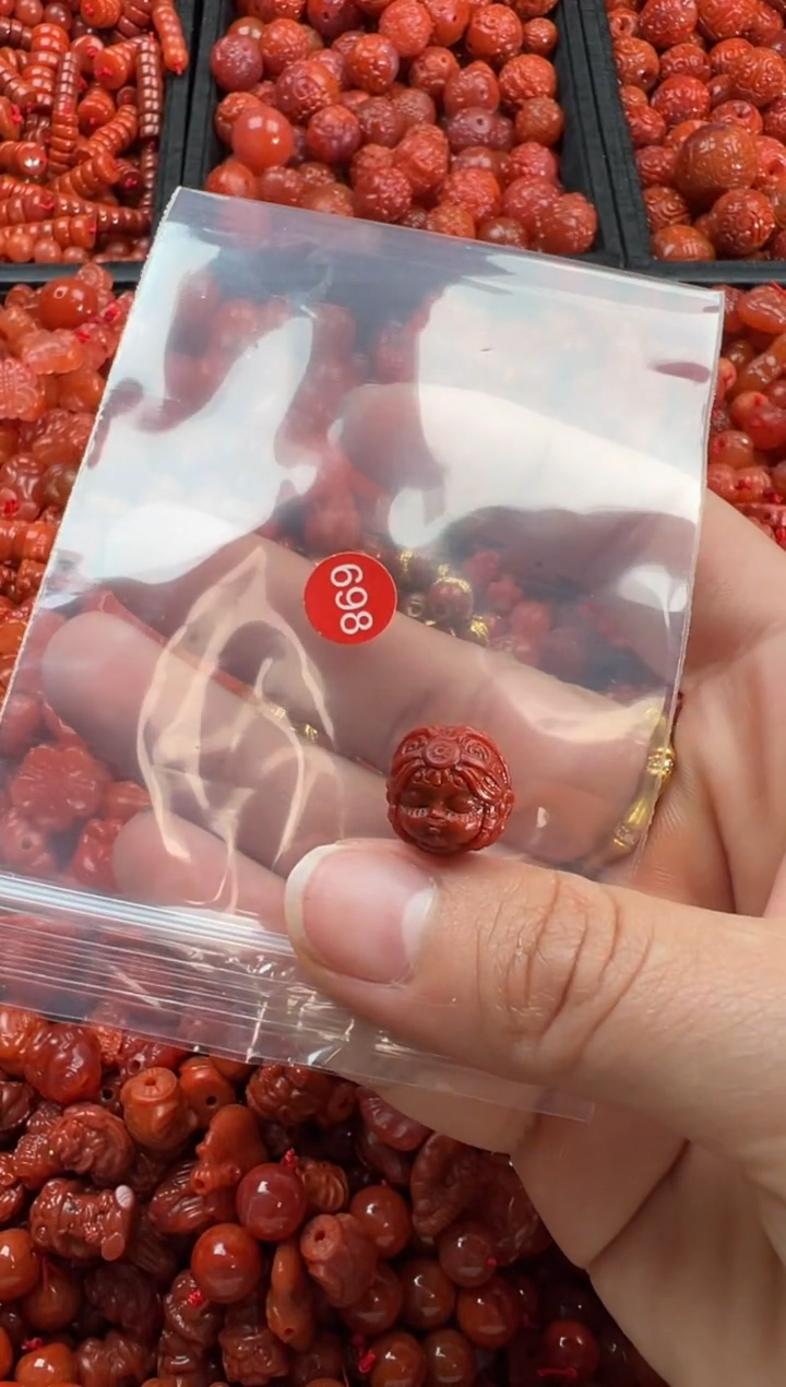 【闪购商品】南红玛瑙颈饰未镶嵌1