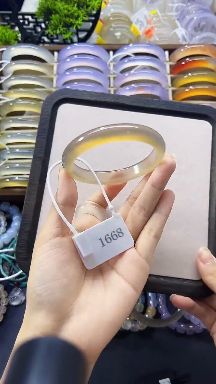 手镯玛瑙/玉髓未镶嵌58-59圈口可戴马料灰冰