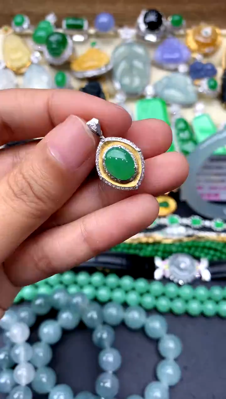 【闪购商品】翡翠颈饰18K金镶嵌114-中国好珍宝