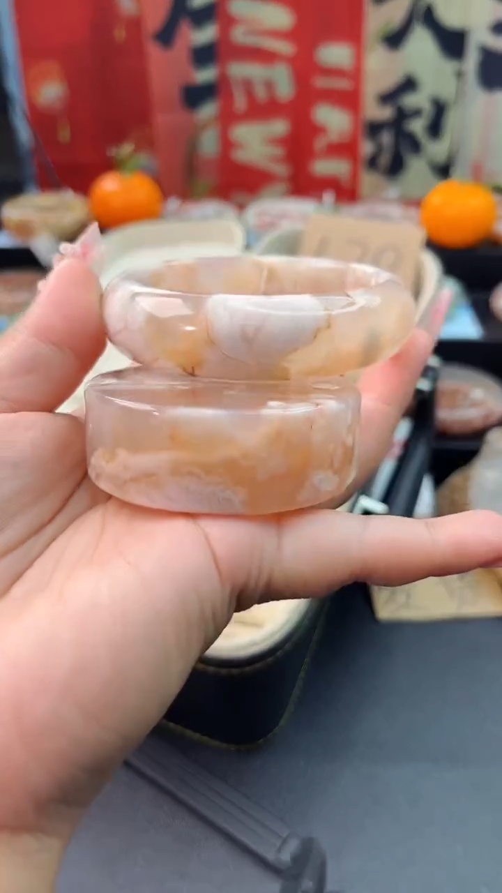 【闪购商品】石英质玉手镯未镶嵌赠送镯心（60圈口）