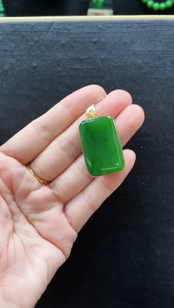 【闪购商品】和田玉吊坠18K金镶嵌多样性发一