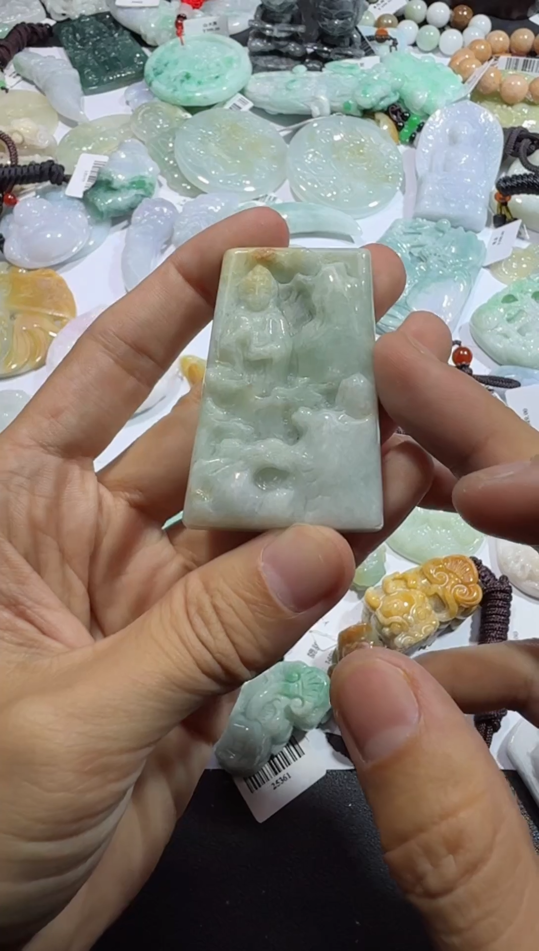 【闪购商品】翡翠颈饰未镶嵌00005348