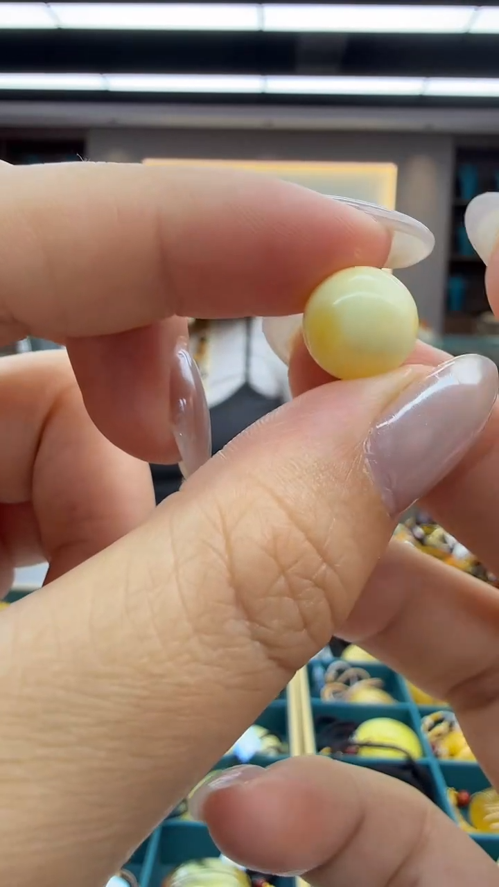 琥珀颈饰未镶嵌11秒拍号 假一罚三 11mm