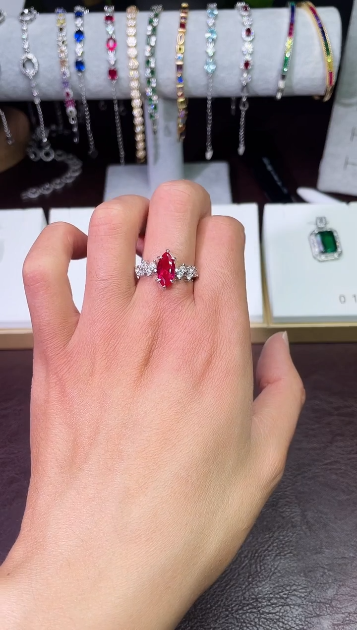 足铂镶嵌合成（培育）红宝石戒指/指环红宝戒指