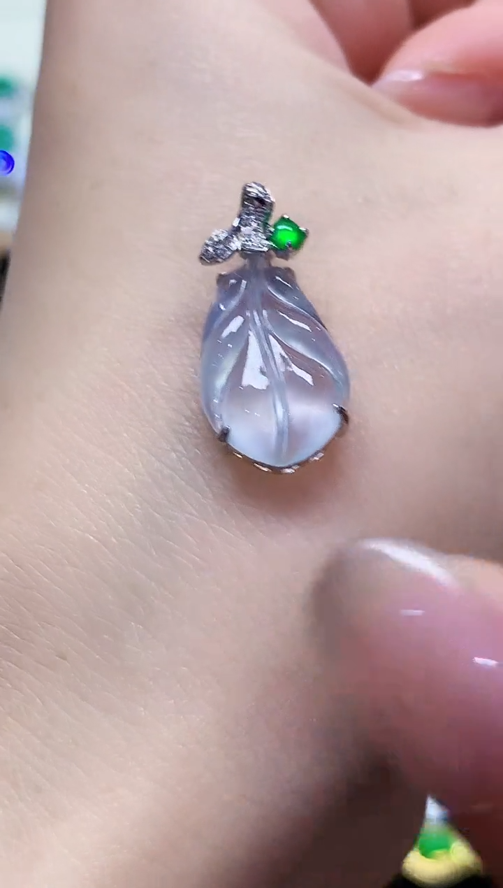 吊坠(不含链)18K金镶嵌翡翠多样性发其一