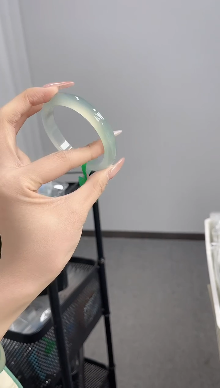 【闪购商品】玛瑙/玉髓手镯未镶嵌57-58圈