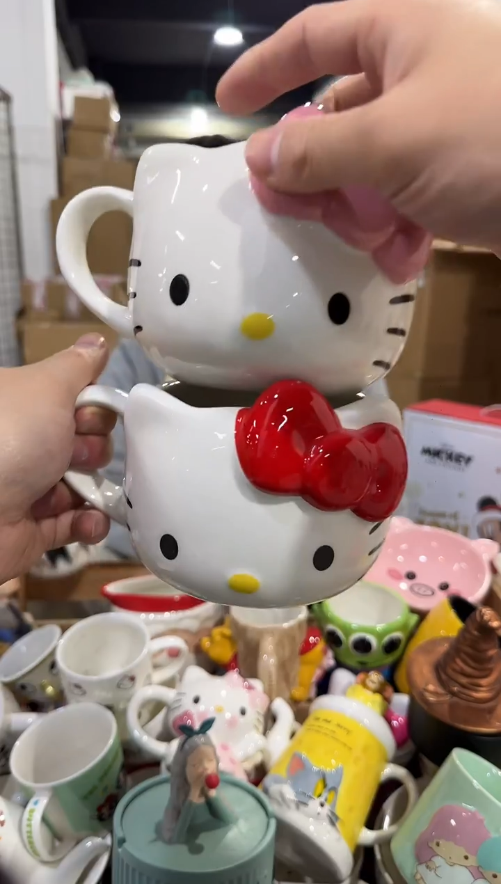 瓷片大号红色加粉色kt头杯2件套