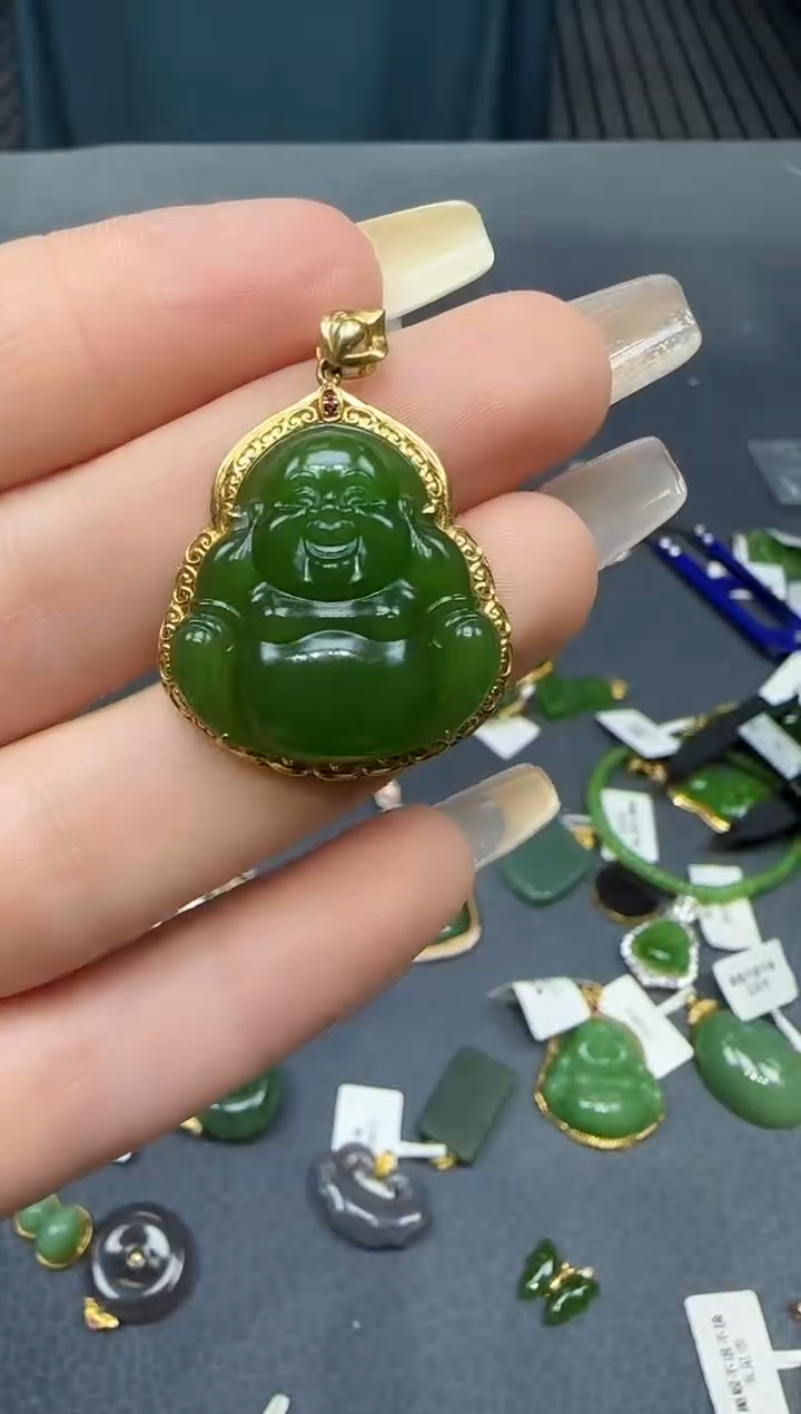 【闪购商品】和田玉挂件18K金镶嵌1