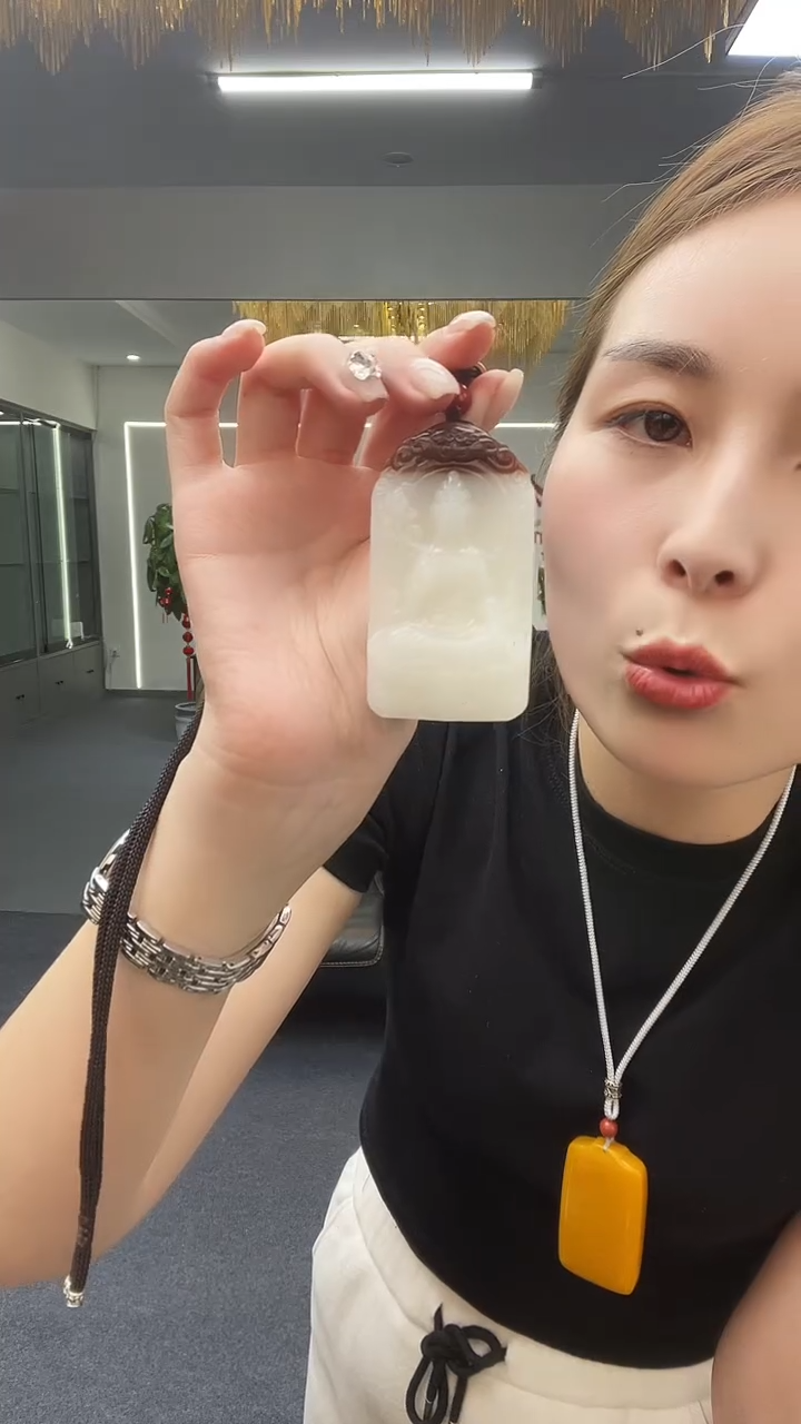 上糖坐观音吊坠多样性发货一件