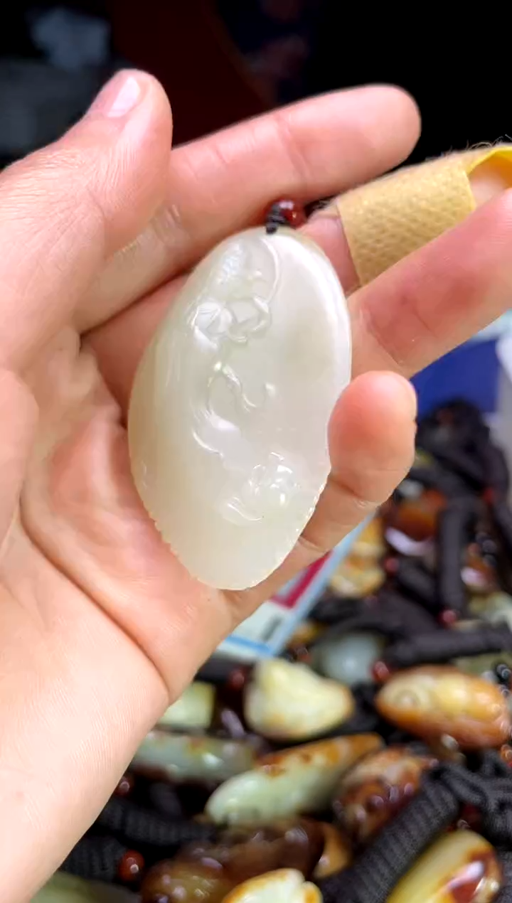 【闪购商品】和田玉颈饰未镶嵌1