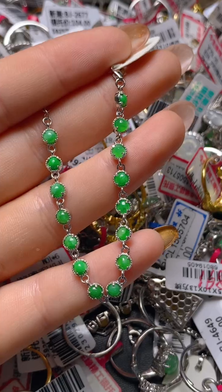 银S925镶嵌戒指翡翠百内无证书