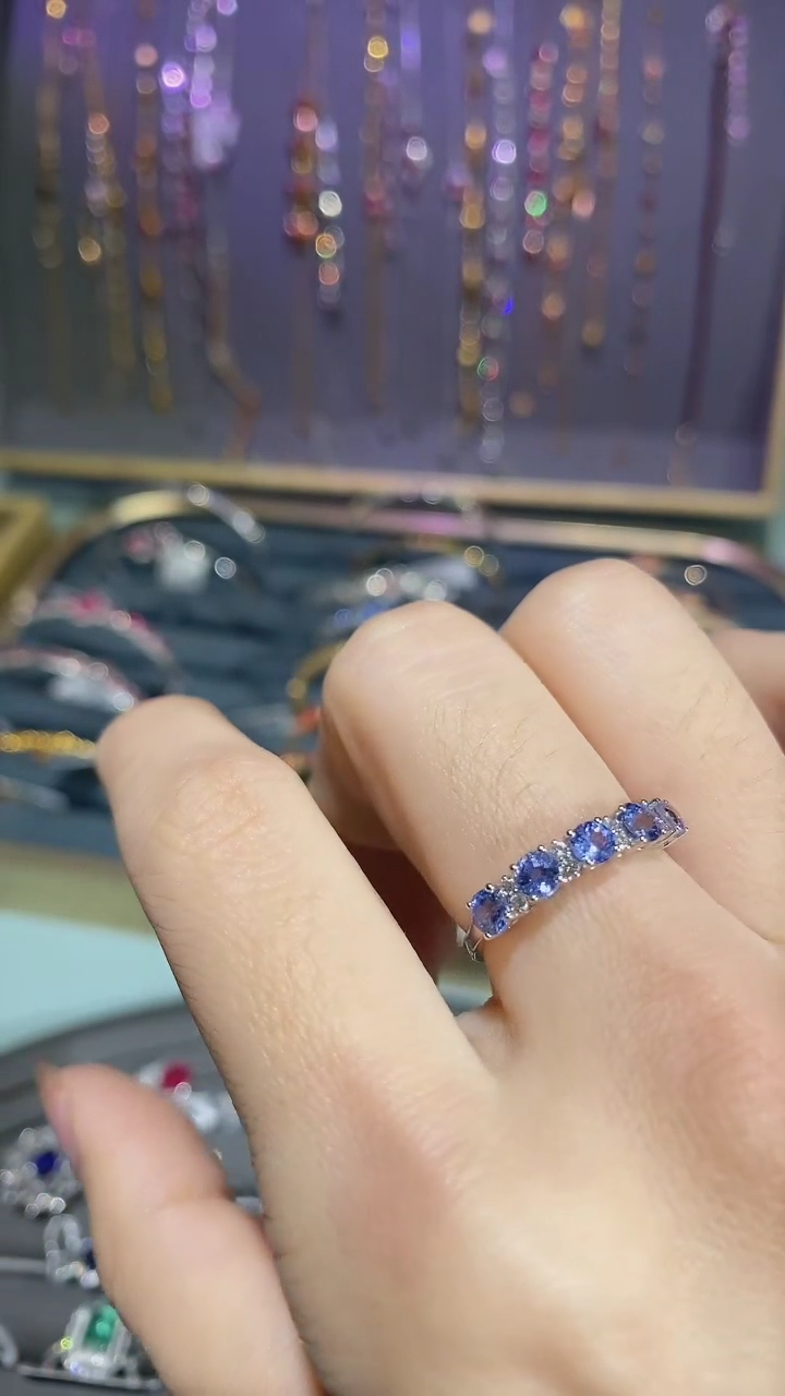 【闪购商品】蓝宝石戒指18K金镶嵌戒指