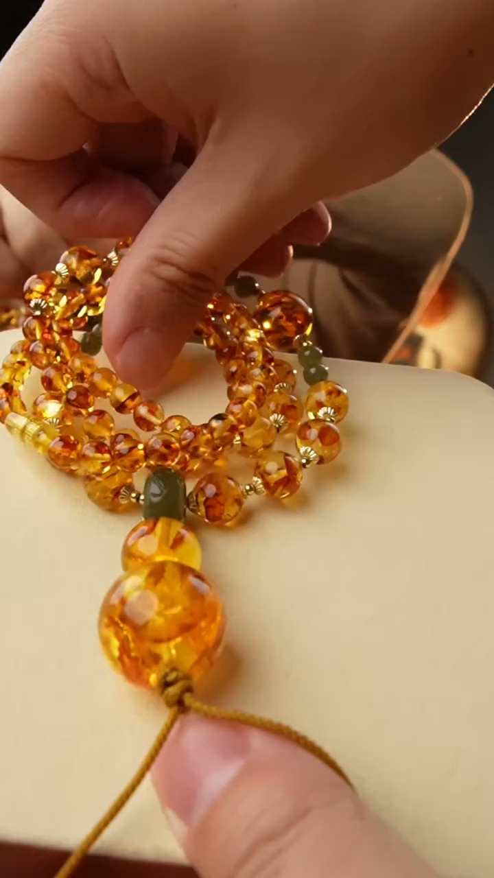 【闪购商品】琥珀裸石未镶嵌花珀葫芦链