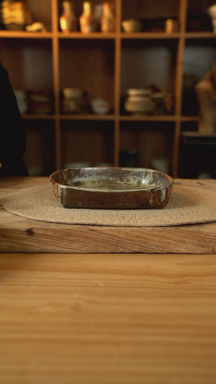 837布里纹绿色孤品系列的四方盘1个