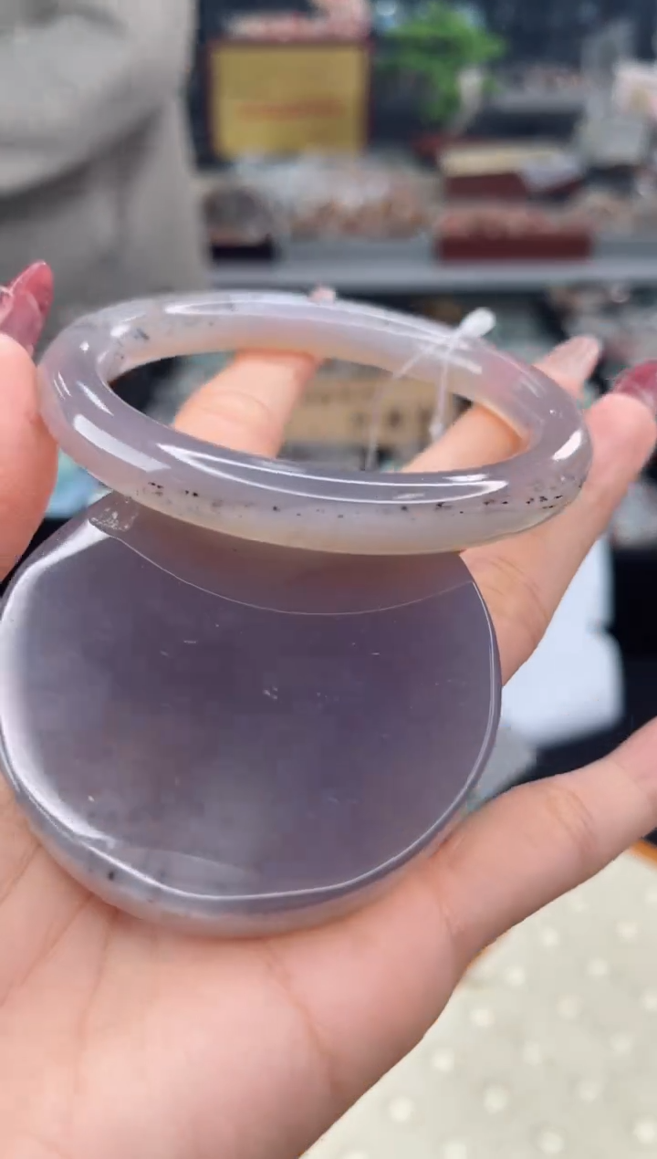 【闪购商品】石英质玉手镯未镶嵌62圈口（不退不换）1600027