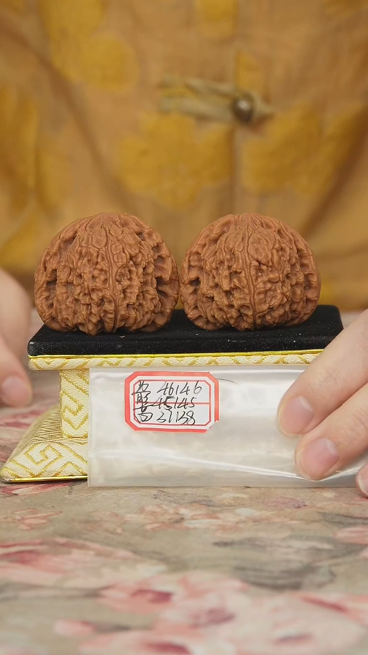 文玩核桃把件赵喜满南将石