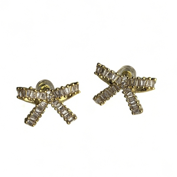 纯铜锆石耳饰 高级感日常通勤最新款高端小众约会出游耳饰