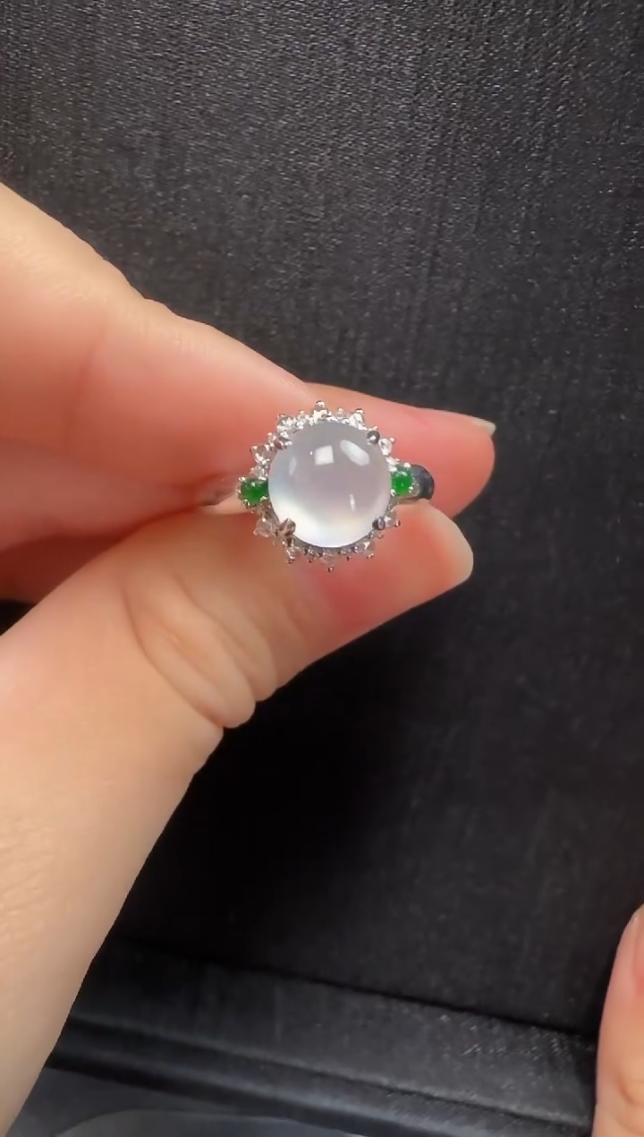 翡翠戒指18K金镶嵌409蛋面一枚