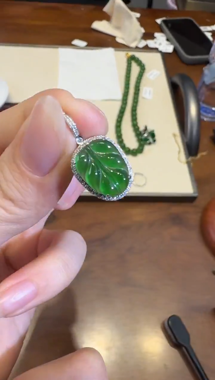 颈饰18K金镶嵌翡翠X1224-512-338