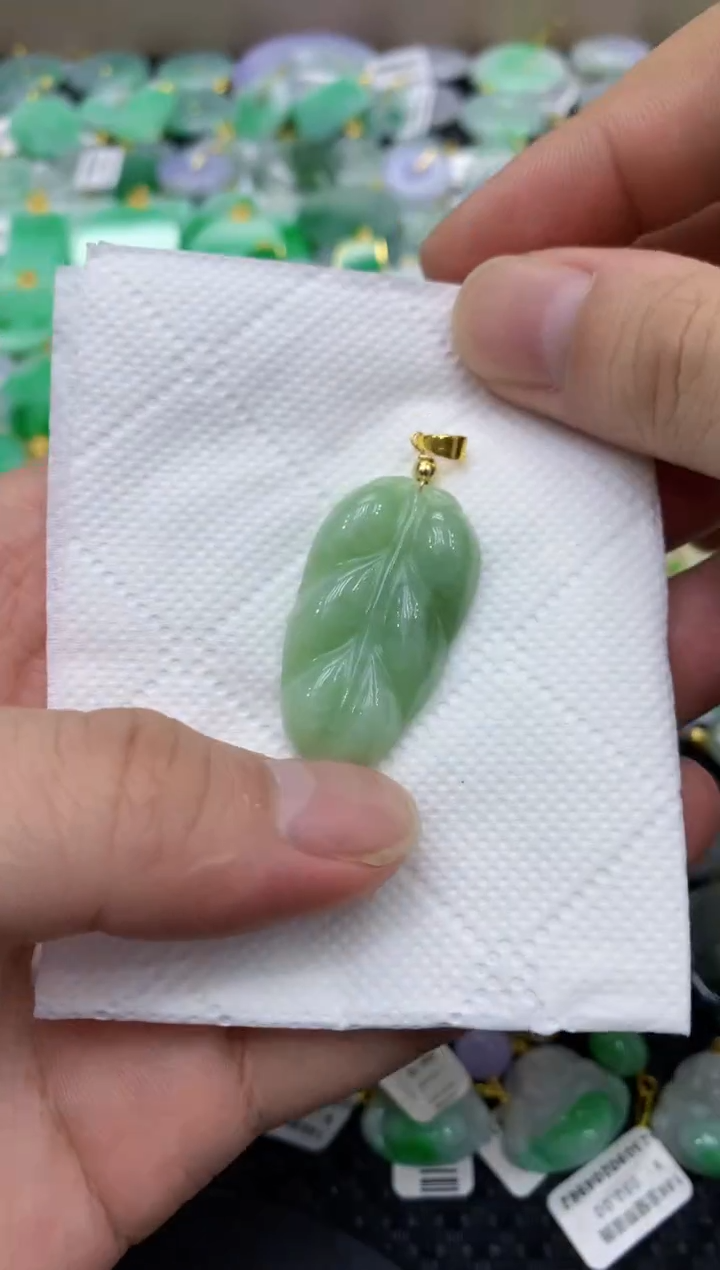 颈饰未镶嵌翡翠天然缅甸翡翠A货
