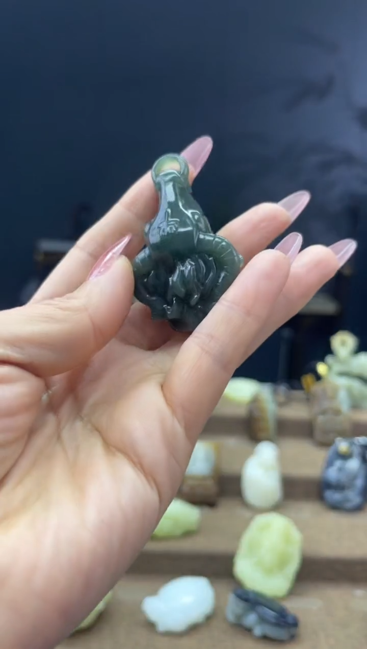 颈饰未镶嵌和田玉1