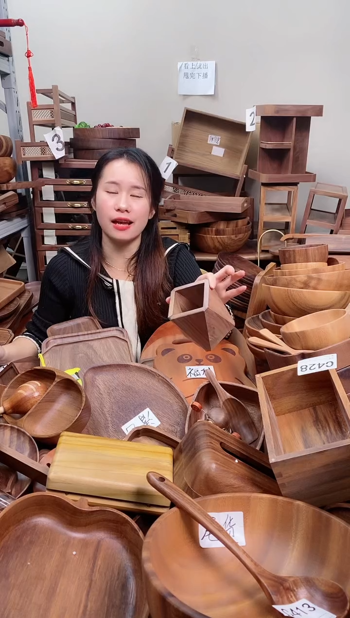 木 北美黑胡桃木菱形笔筒  A