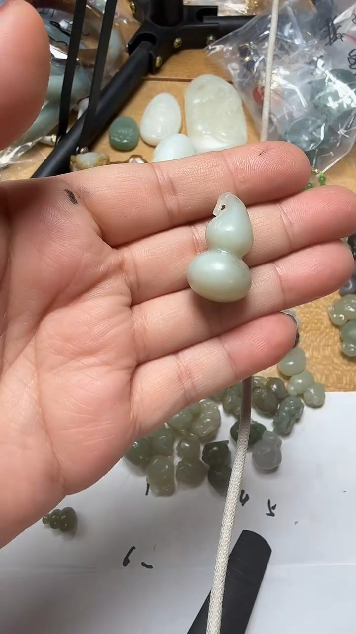 【闪购商品】和田玉吊坠未镶嵌A28