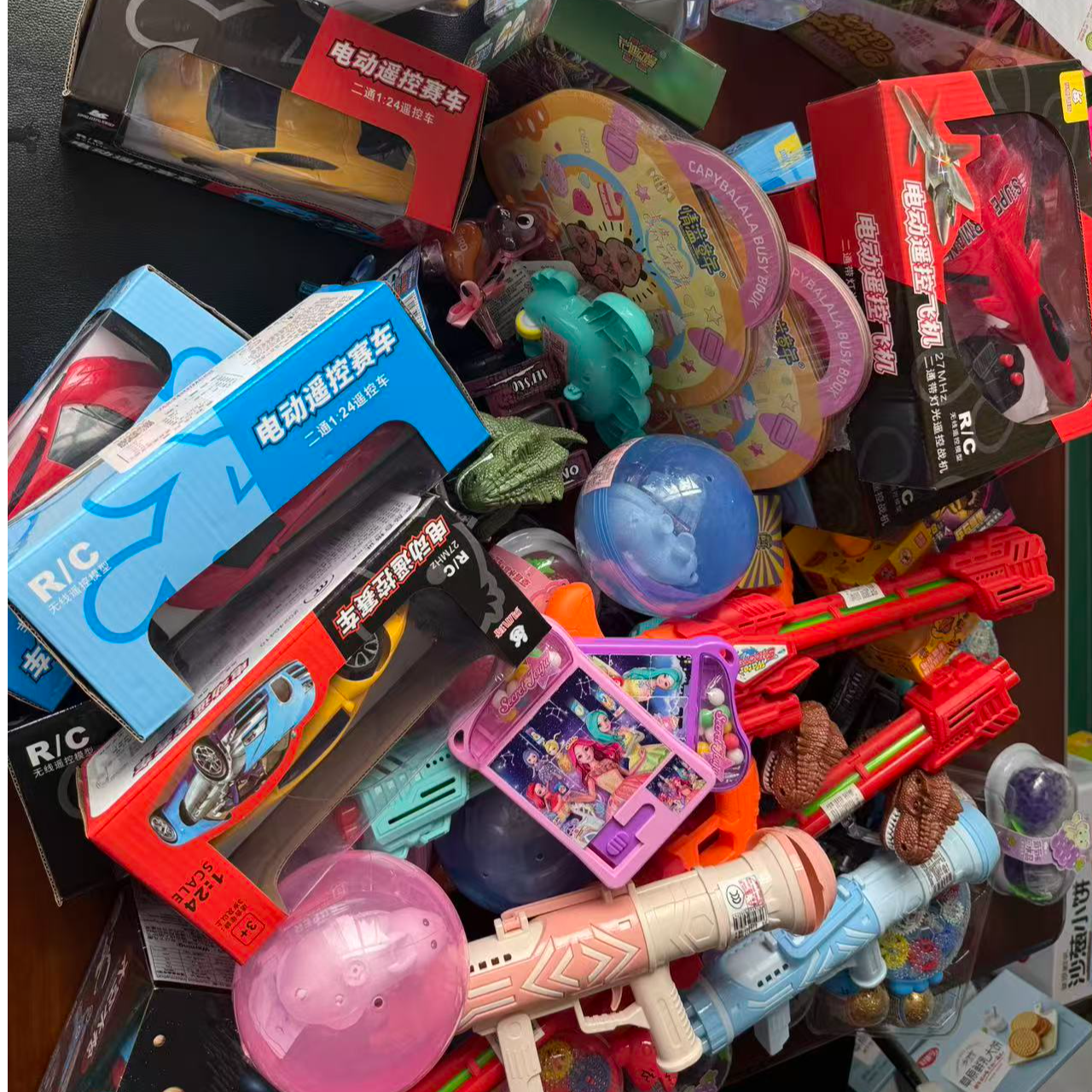 商超下架糖果玩具默认糖果不吃，有灰尘微瑕疵不影响玩，介意者勿拍