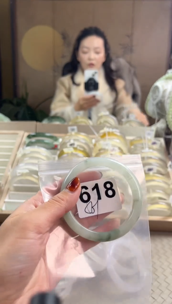 未镶嵌手镯石英质玉618天山翠默认微抠
