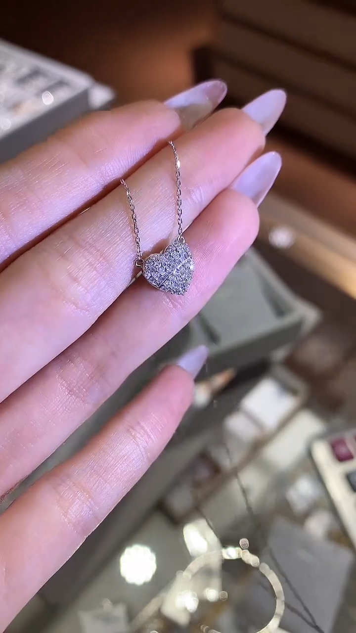 【闪购商品】钻石项链18K金镶嵌爱心钻石项链