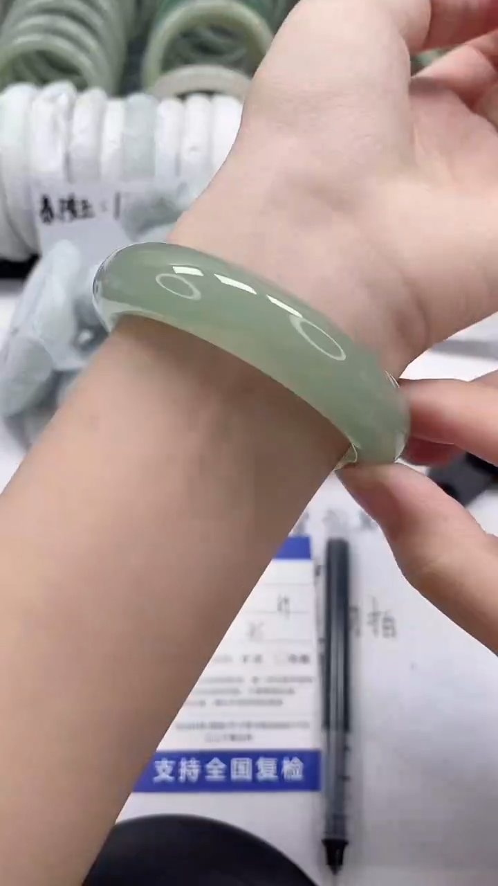 未镶嵌手镯石英质玉70-53/54