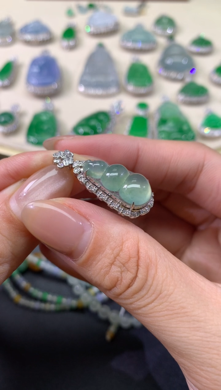 【闪购商品】翡翠吊坠(不含链)18K金镶嵌96天然A货翡翠