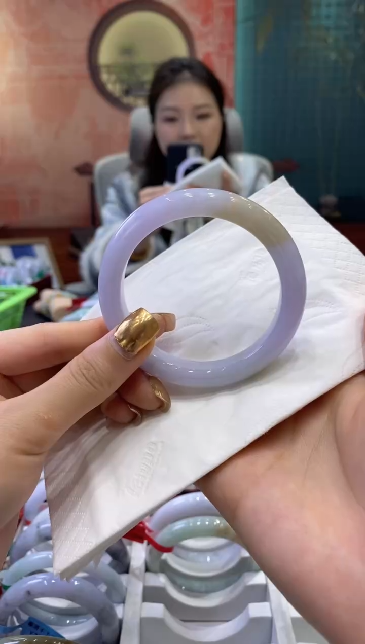 【闪购商品】翡翠手镯未镶嵌多人01514