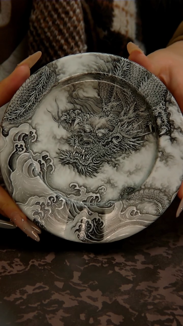 【闪购商品】青花手绘墨龙雪茄缸