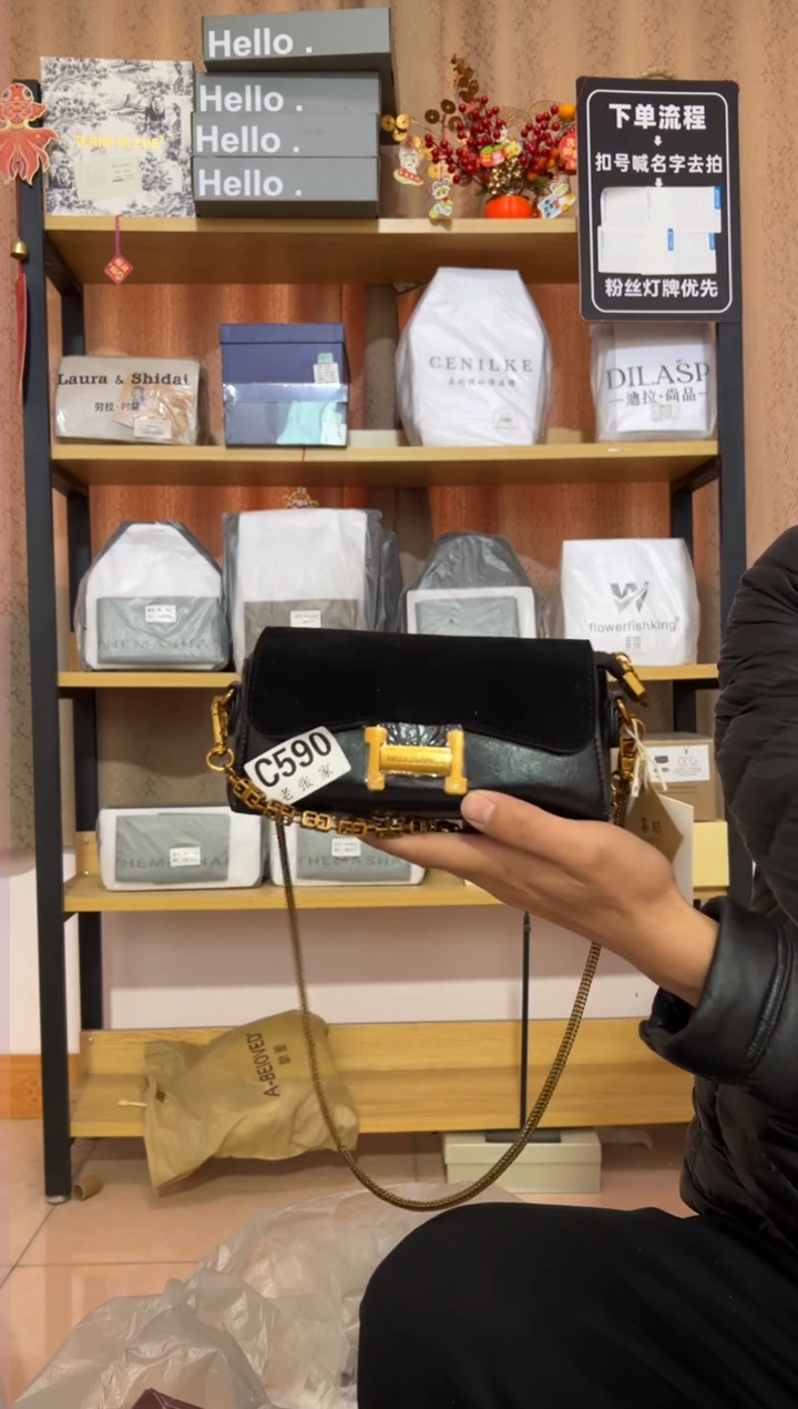 小牛剖层皮革老张家女包590