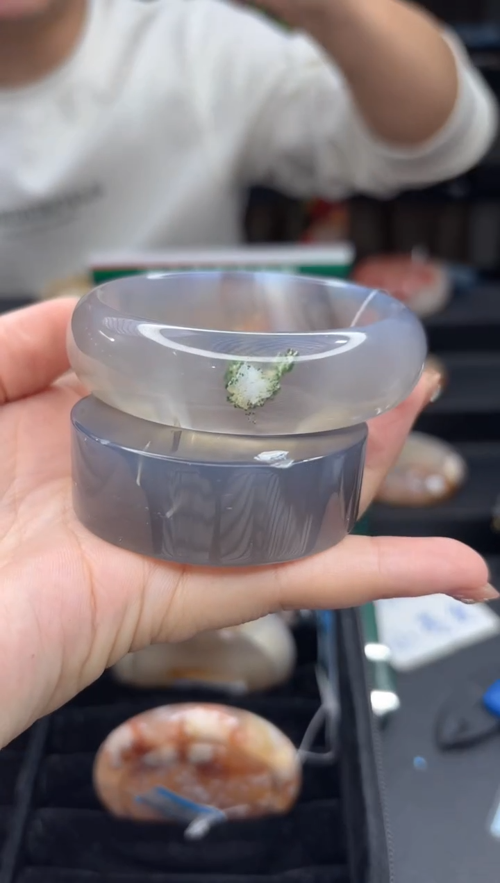 【闪购商品】石英质玉手镯未镶嵌619（60圈赠送镯心）