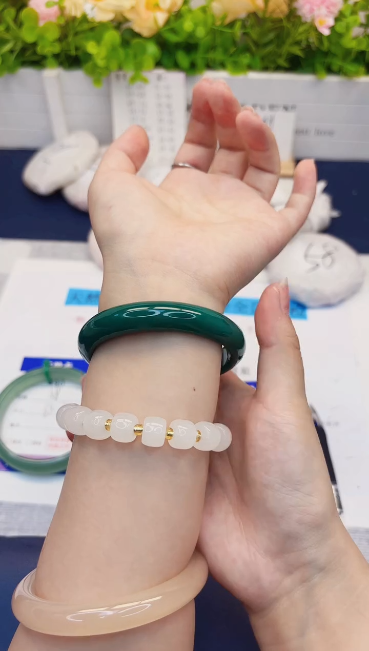 石英质玉手镯未镶嵌491-玛瑙-圈口55