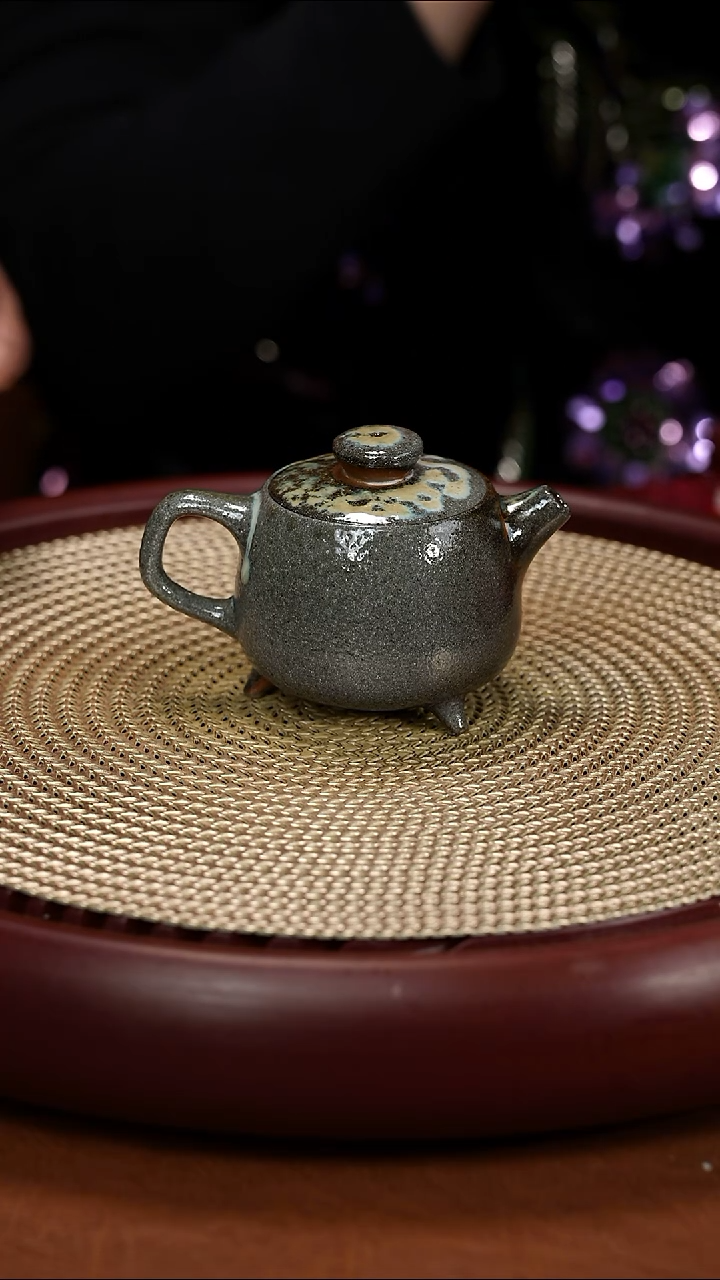 茶壶紫砂顾依萍  