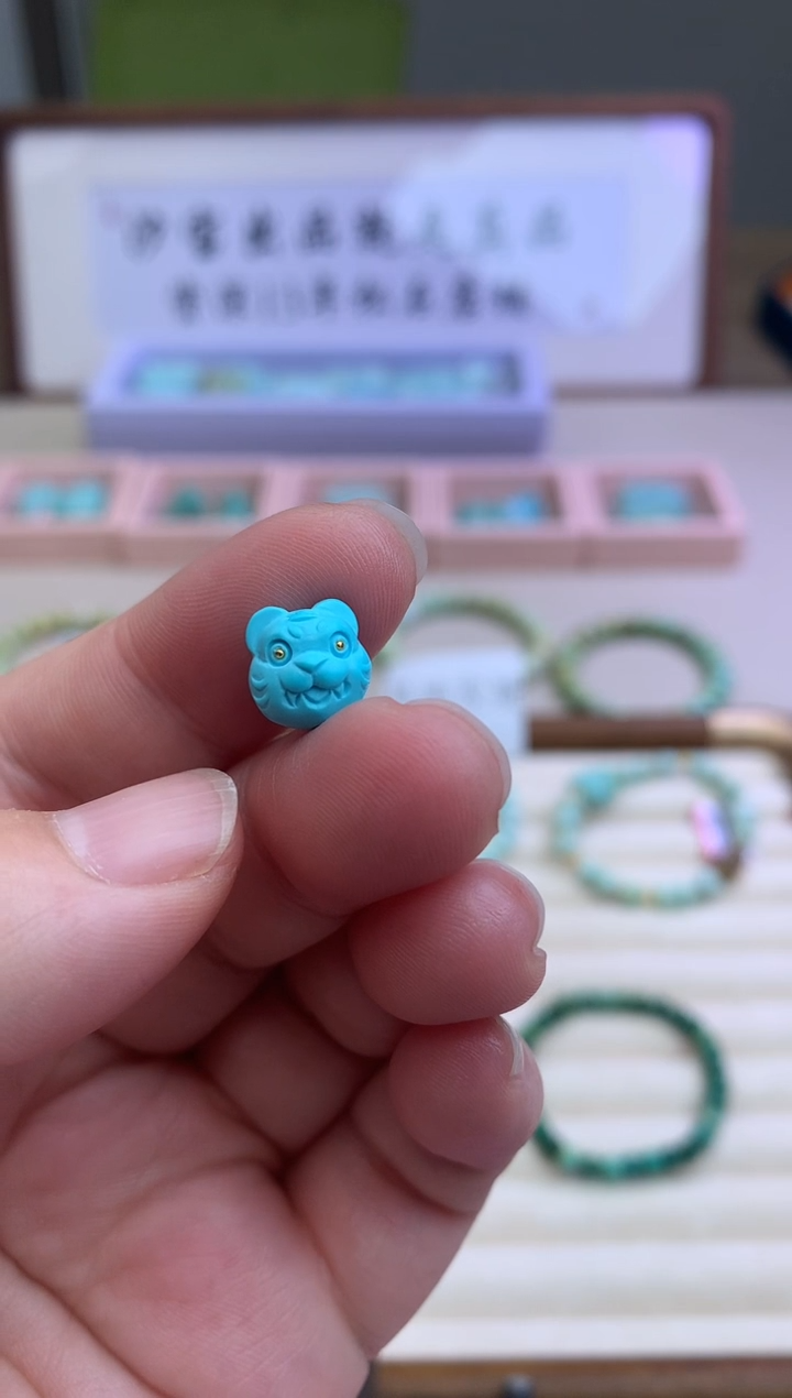 【闪购商品】南红玛瑙雕刻件未镶嵌I80