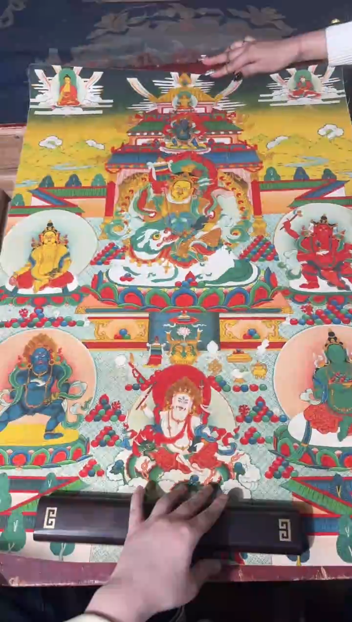 卷轴画龙妹的唐卡tk16
